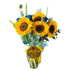 Florero con 10 girasoles y 6 rosas azules frescas, elegante y colorido