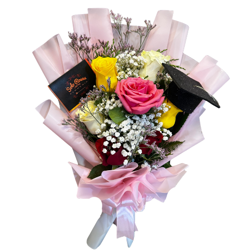 ramo de rosas para graduación elegante y colorido